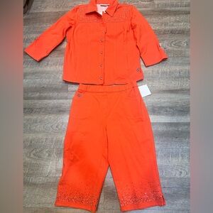 Quaker Factory Dream Jeanne’s 2 piece jacket and capri set size M/L